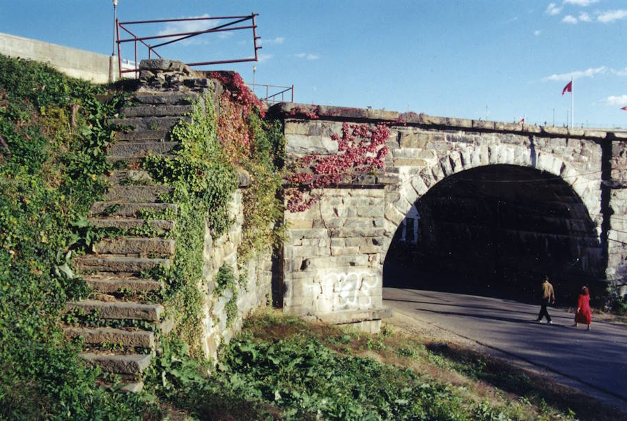 dddcaqueduct2.jpg